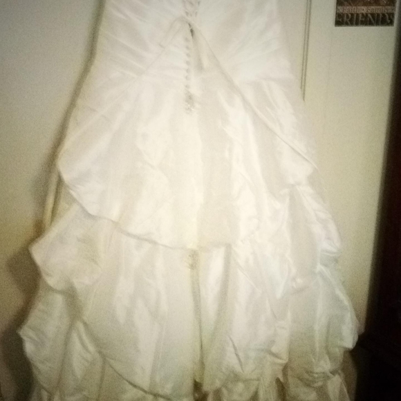 Wedding Dress - Picture 2 of 4
